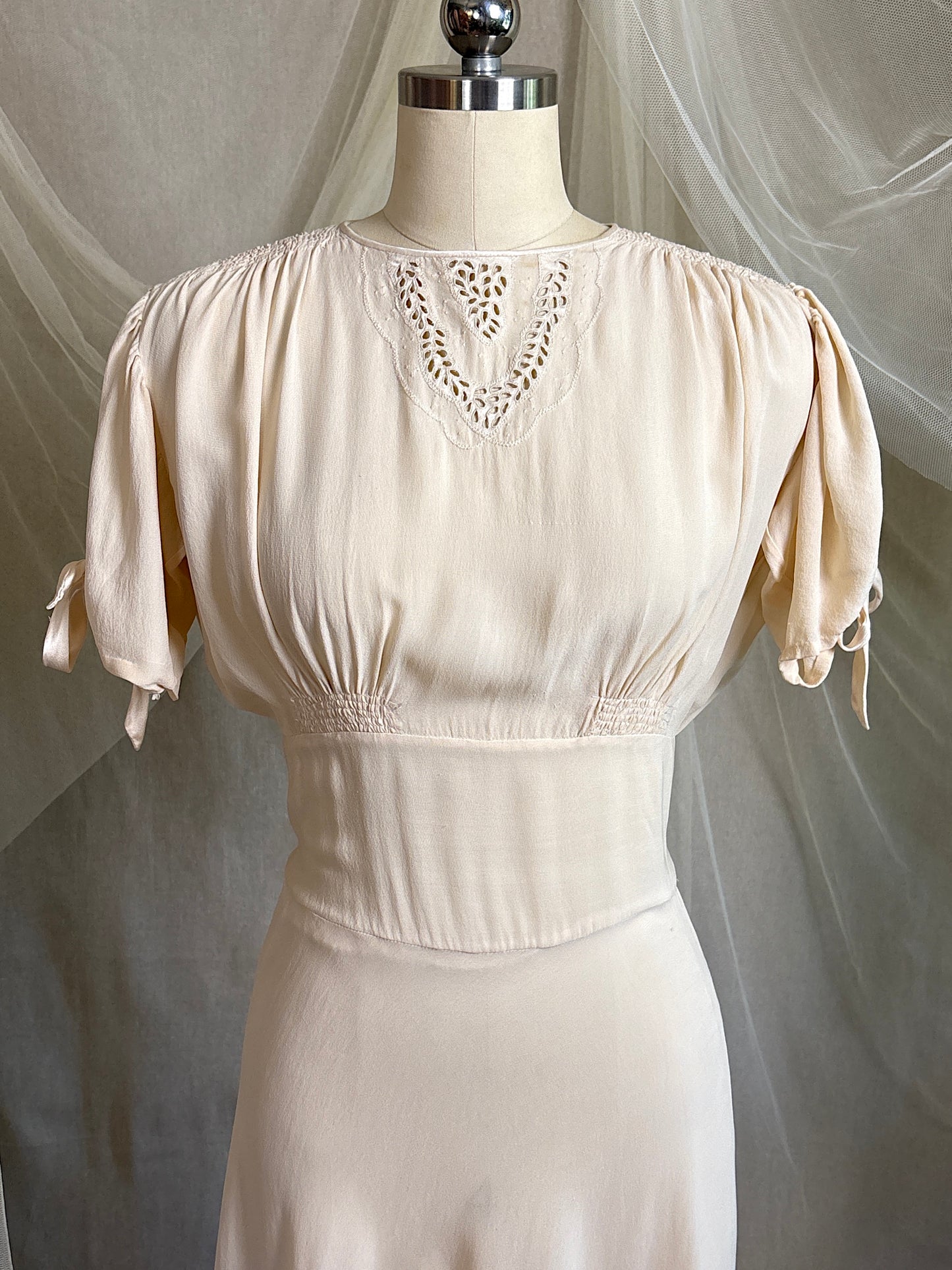 Vintage 1940's Dress - Buttermilk White Silk Crepe with Open Back | S