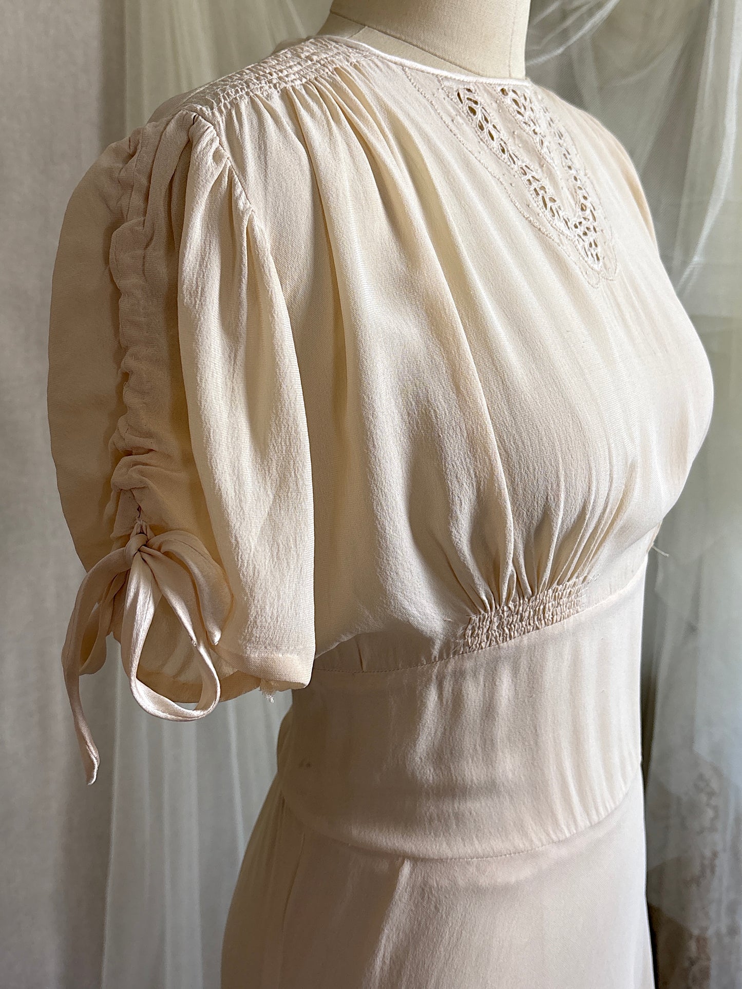 Vintage 1940's Dress - Buttermilk White Silk Crepe with Open Back | S