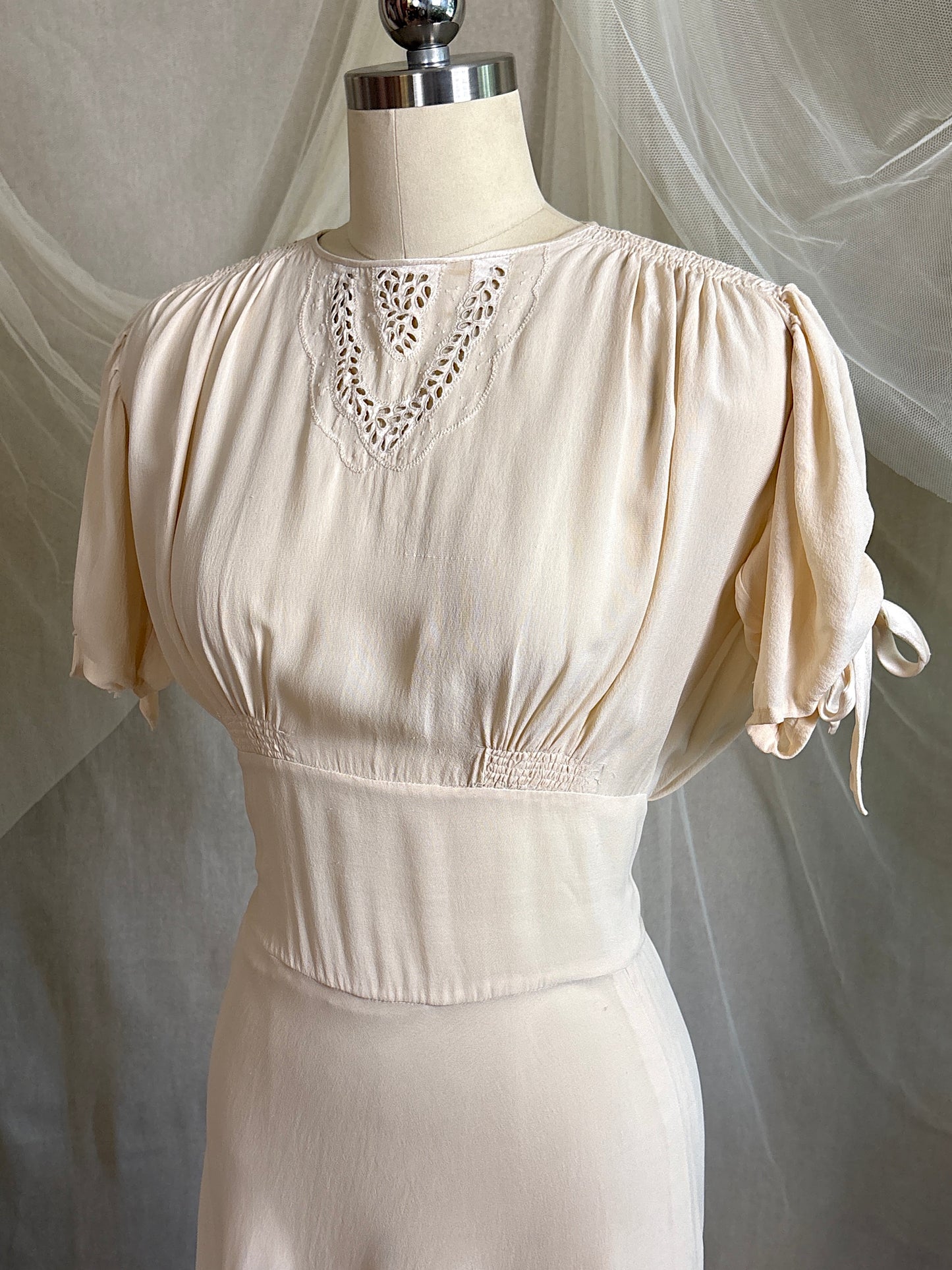 Vintage 1940's Dress - Buttermilk White Silk Crepe with Open Back | S