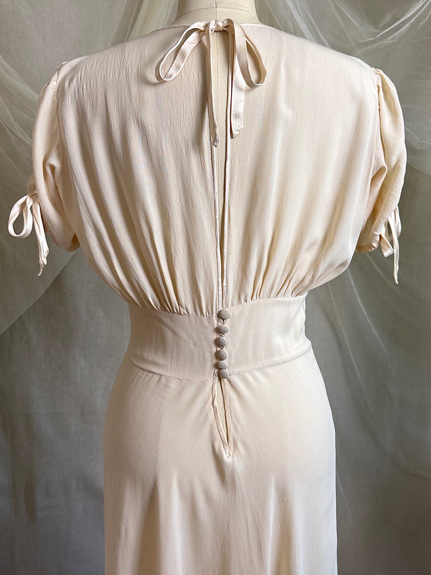 Vintage 1940's Dress - Buttermilk White Silk Crepe with Open Back | S