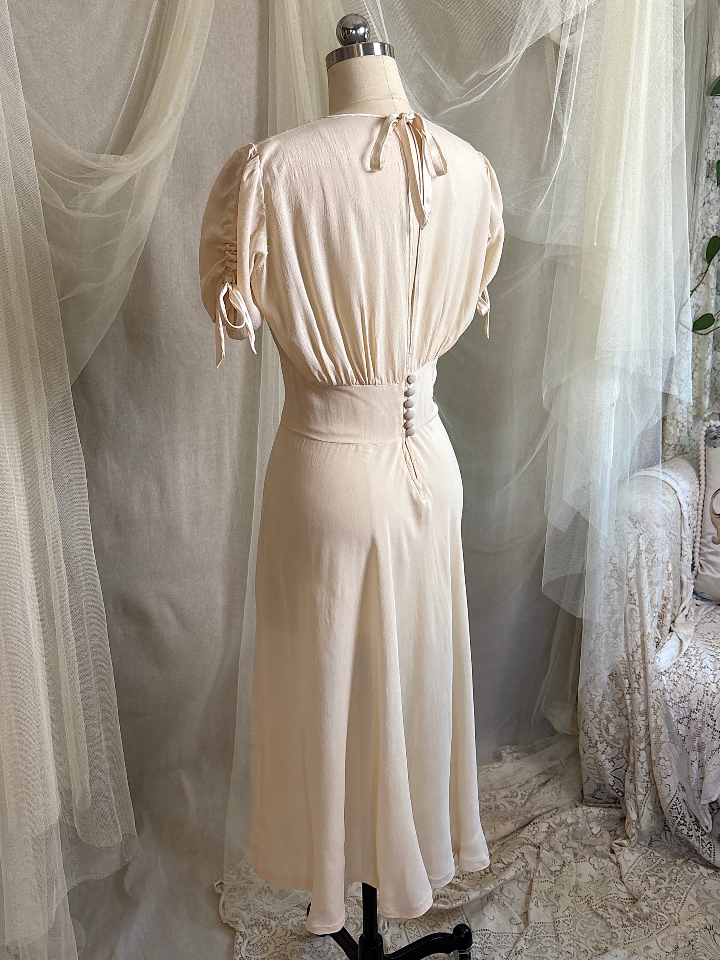Vintage 1940's Dress - Buttermilk White Silk Crepe with Open Back | S