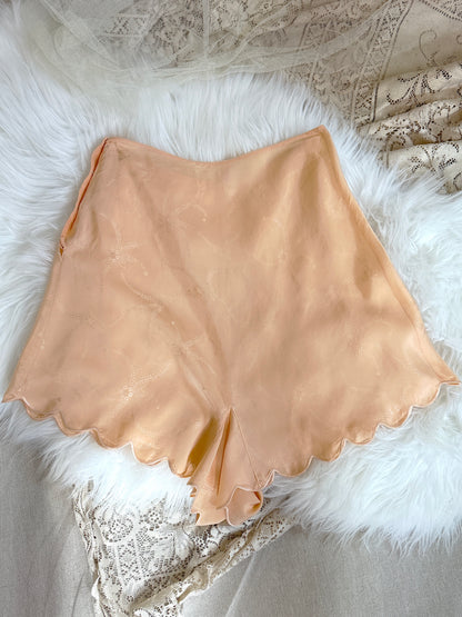 Vintage 1930's Tap Pants - Handstitched Apricot Silk with Floral Satin Damask pattern and Scalloped Hem | XS