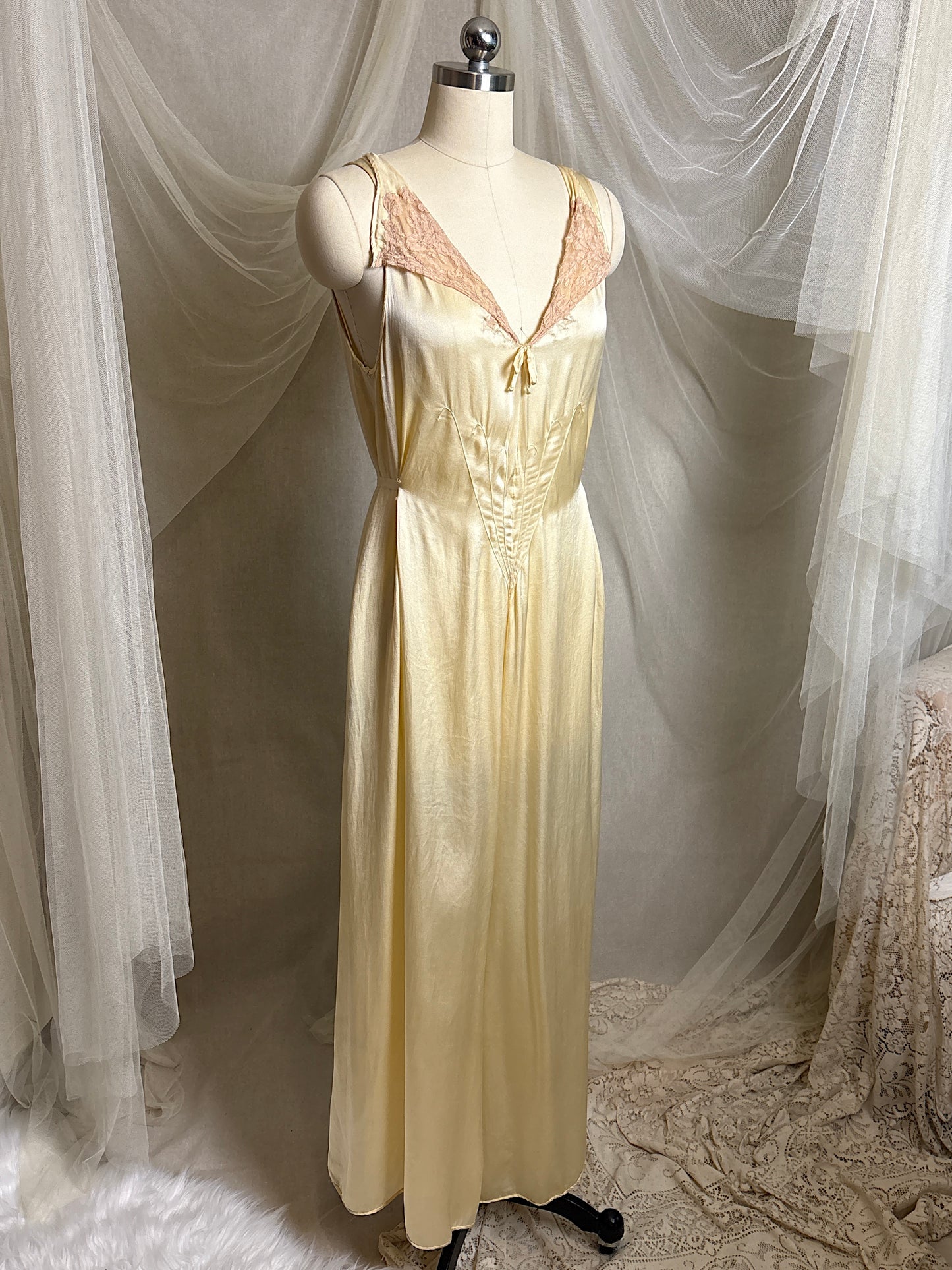 Vintage 1930's Jumpsuit Pajamas - Champagne Gold Silk Satin with Warm Ecru Lace | S, M