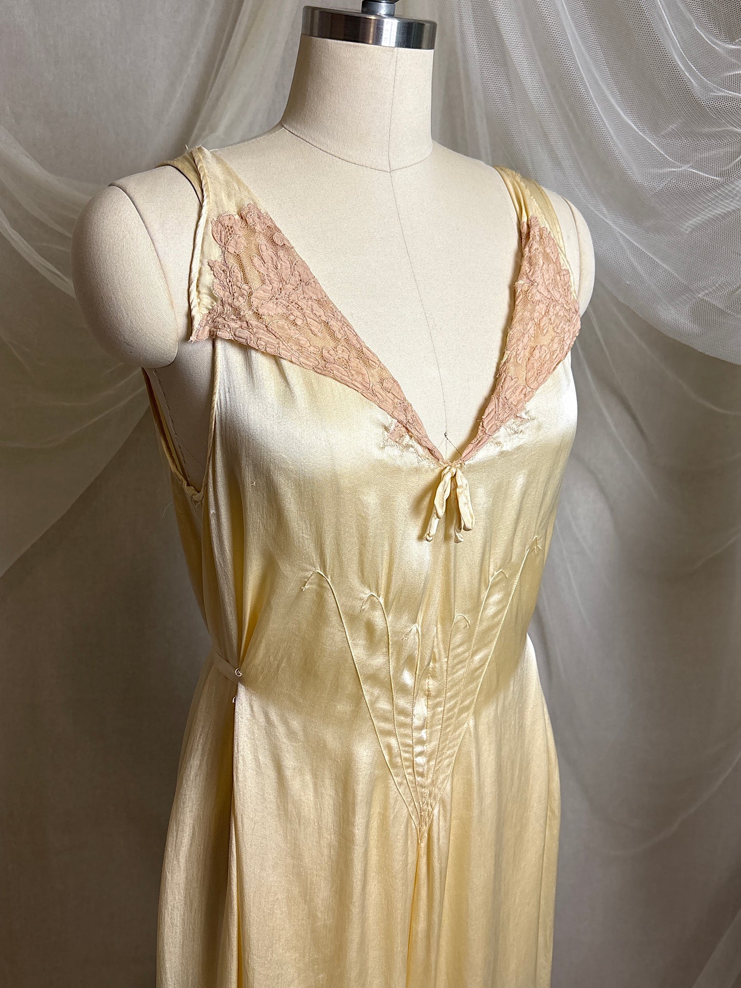 Vintage 1930's Jumpsuit Pajamas - Champagne Gold Silk Satin with Warm Ecru Lace | S, M