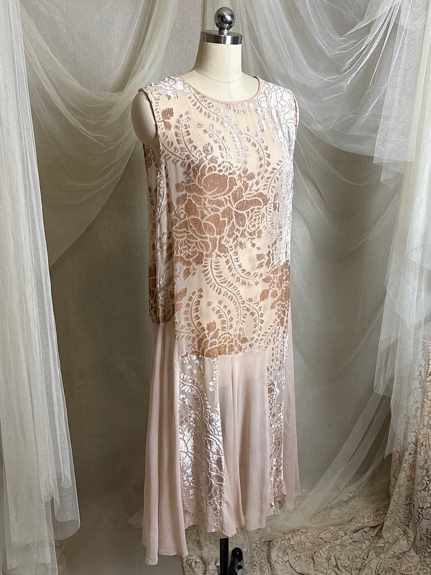 Antique 1920's Dress - Pale Mauve Pink Silk Devoré Velvet With Chiffon Gores | S, M