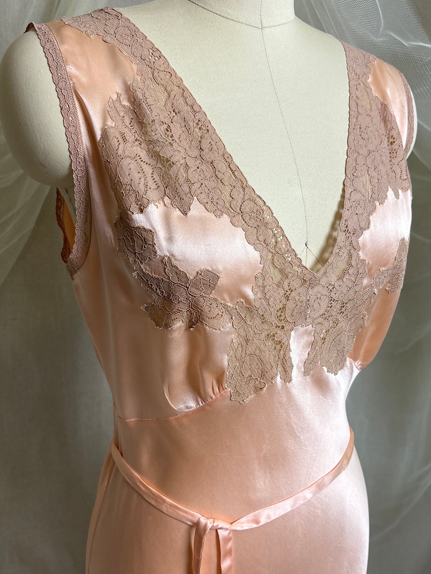 Vintage 1930's Nightgown - Rich Rose Pink Silk Satin with Warm Nude Lace Appliqués | M, LG