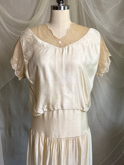 Antique 1920's Bridal Gown - Ivory Silk Satin with Cotton Tulle Lining & Ruffled Lace by Lyman's of Rochester | M