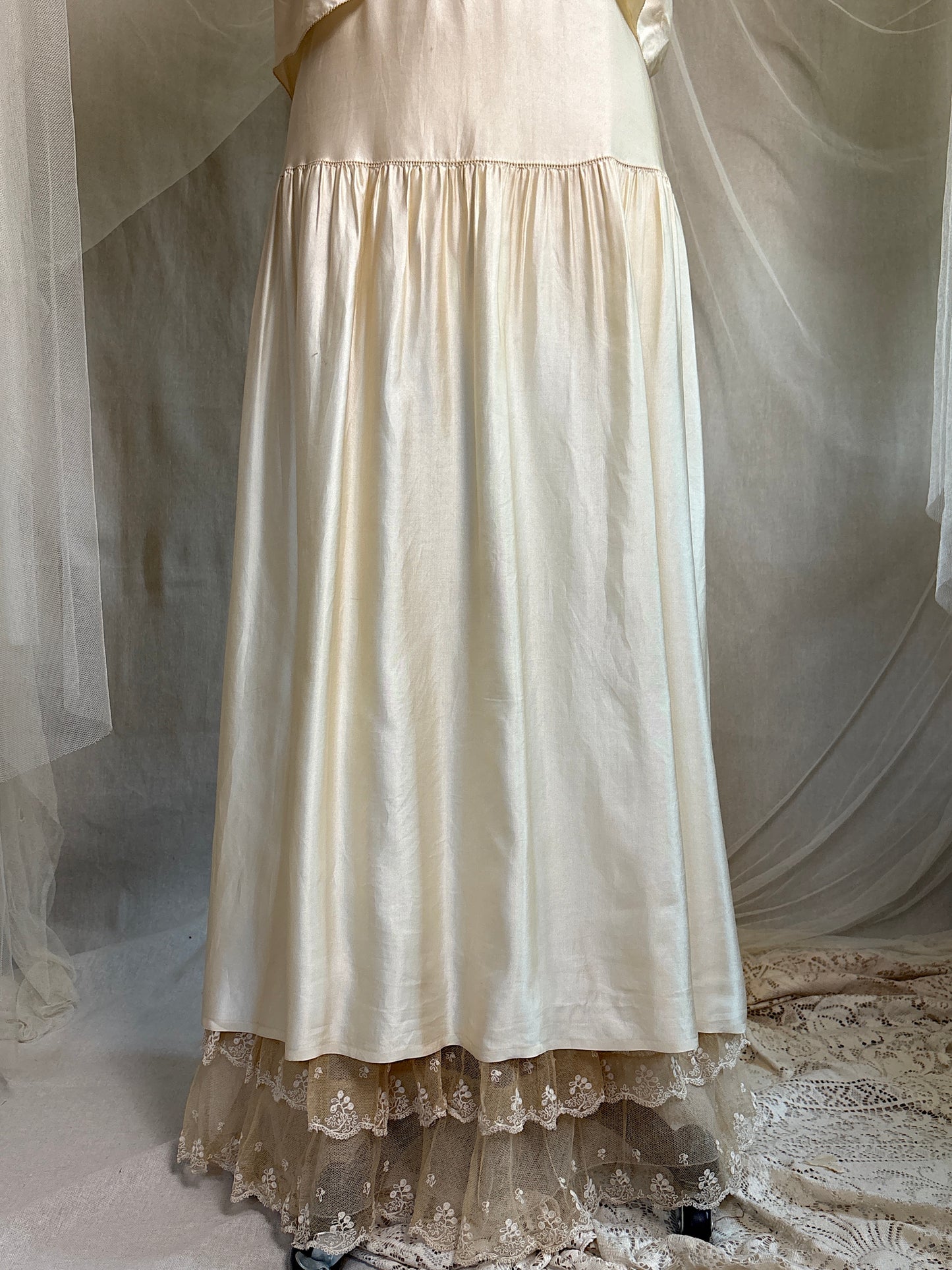 Antique 1920's Bridal Gown - Ivory Silk Satin with Cotton Tulle Lining & Ruffled Lace by Lyman's of Rochester | M
