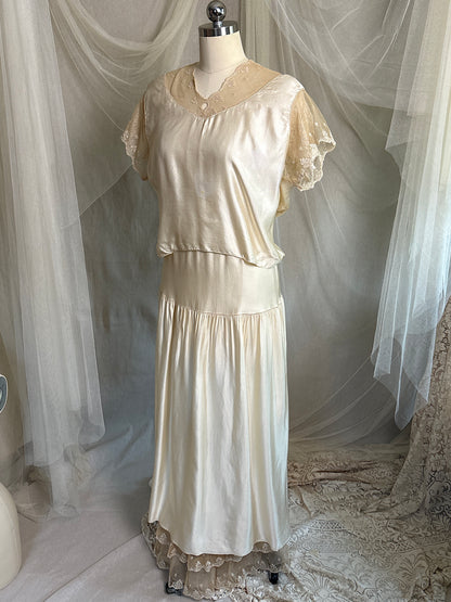 Antique 1920's Bridal Gown - Ivory Silk Satin with Cotton Tulle Lining & Ruffled Lace by Lyman's of Rochester | M