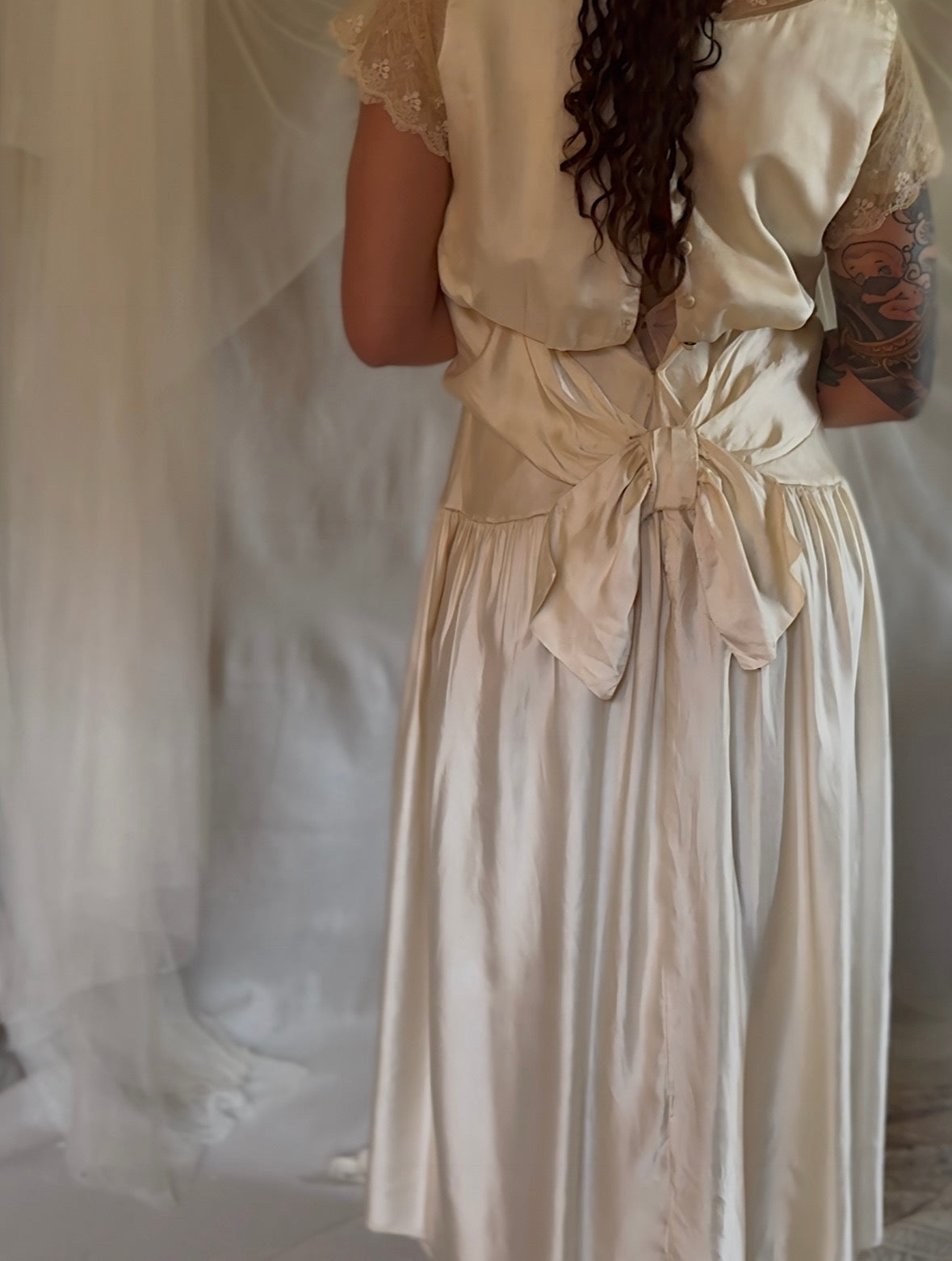 Antique 1920's Bridal Gown - Ivory Silk Satin with Cotton Tulle Lining & Ruffled Lace by Lyman's of Rochester | M