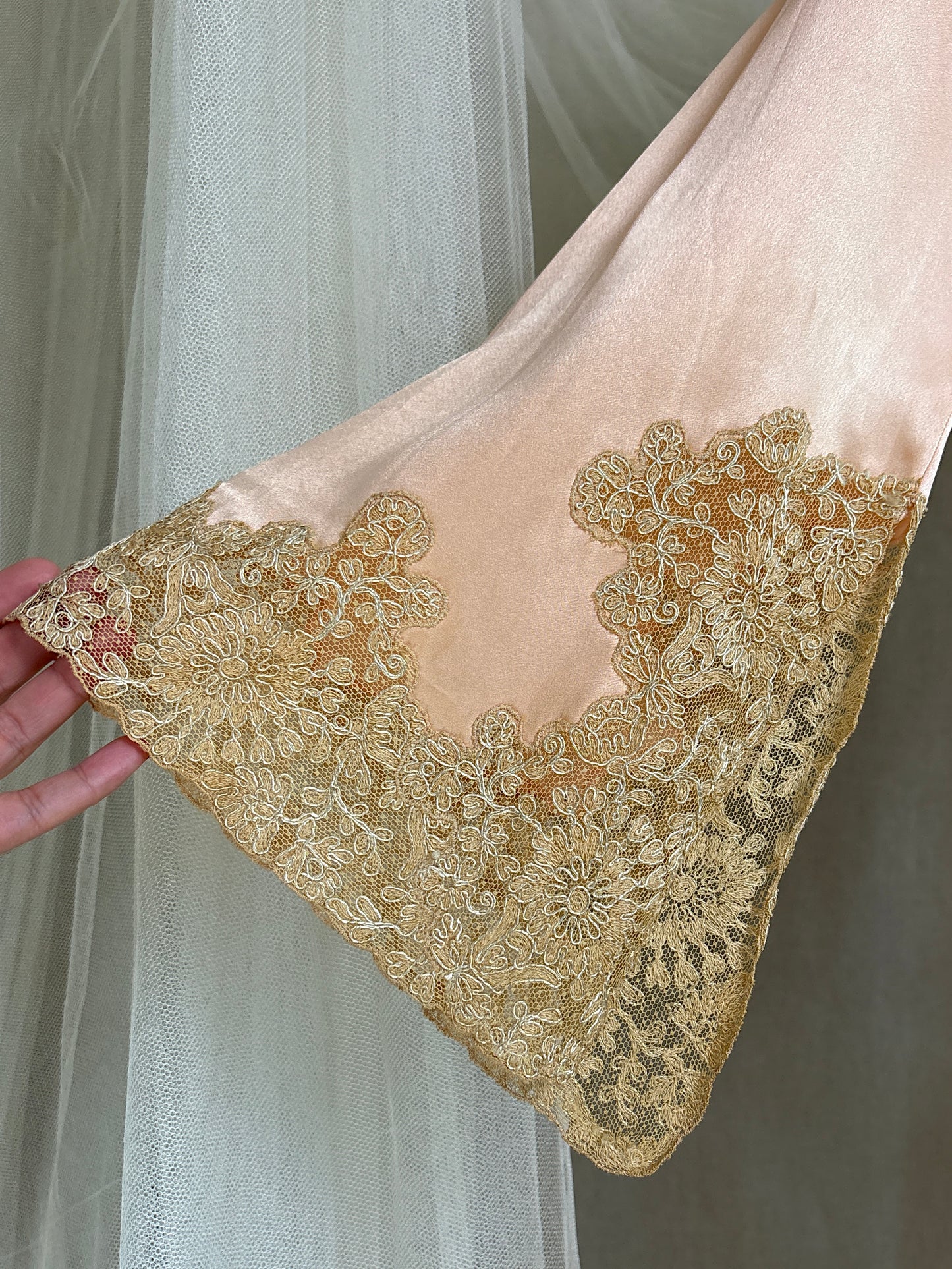 Antique 1920's Dressing Gown - Light Rose Pink Silk Satin with Gold Alençon Lace | S, M