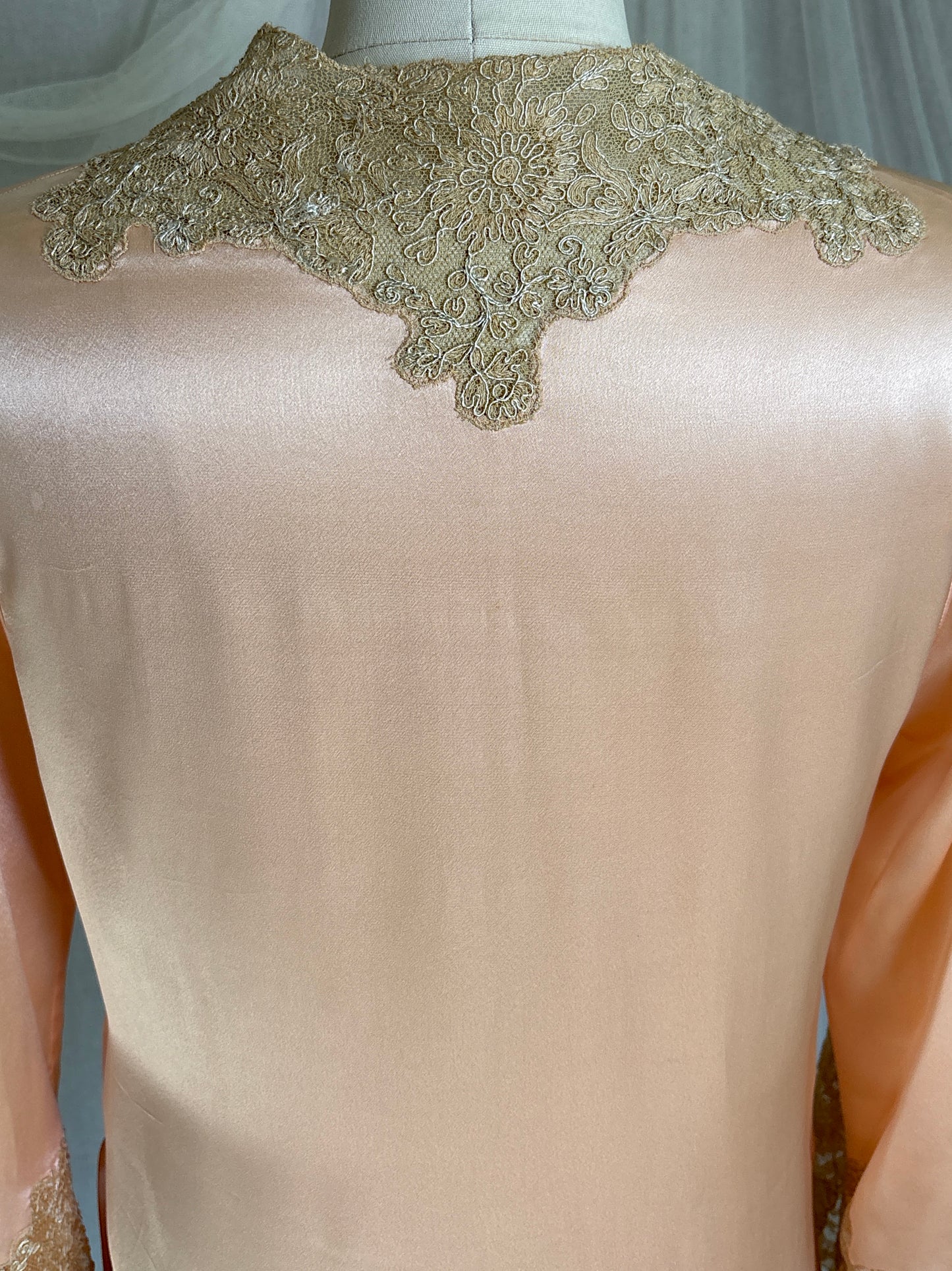 Antique 1920's Dressing Gown - Light Rose Pink Silk Satin with Gold Alençon Lace | S, M