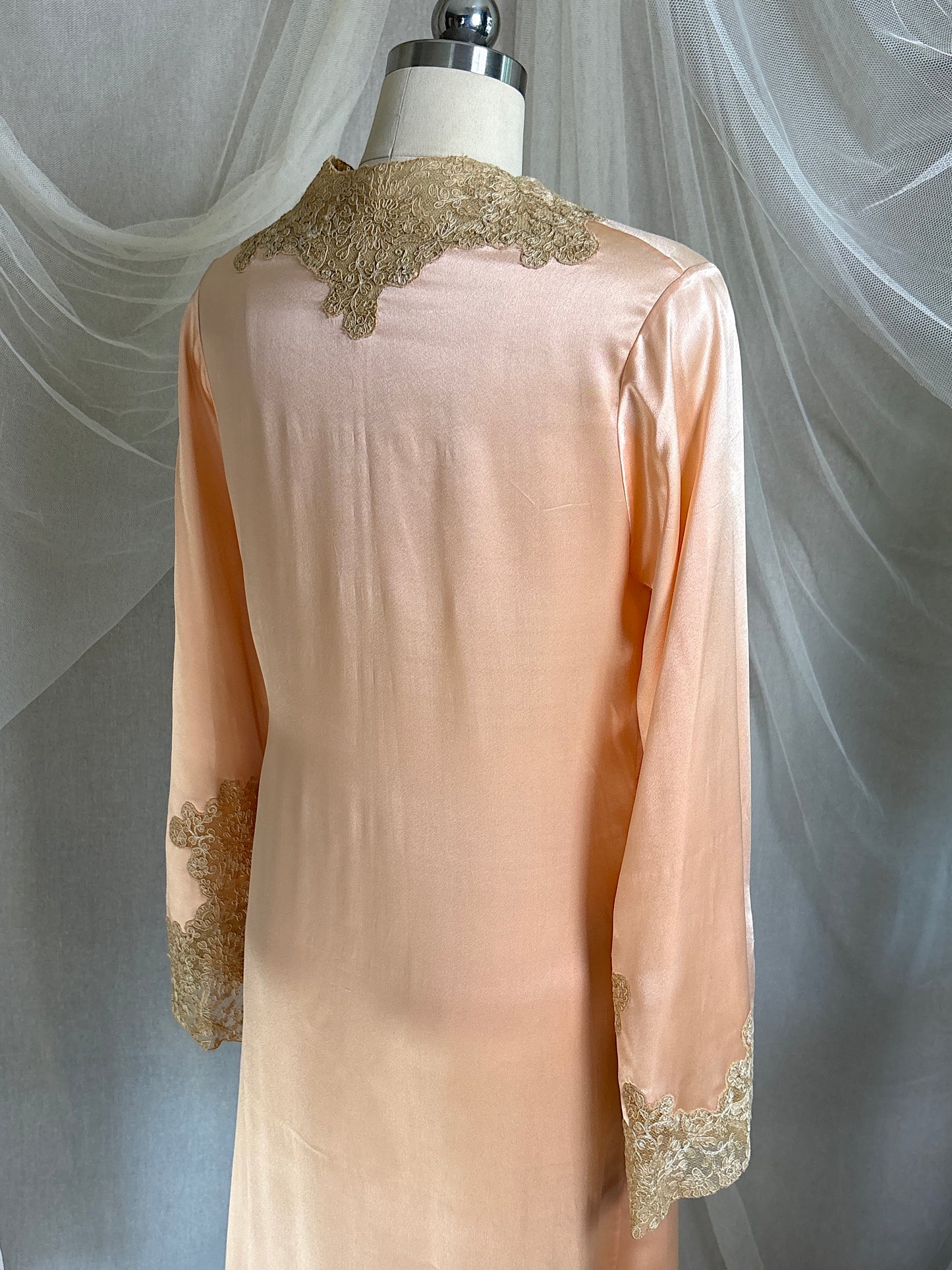 Antique 1920's Dressing Gown - Light Rose Pink Silk Satin with Gold Alençon Lace | S, M