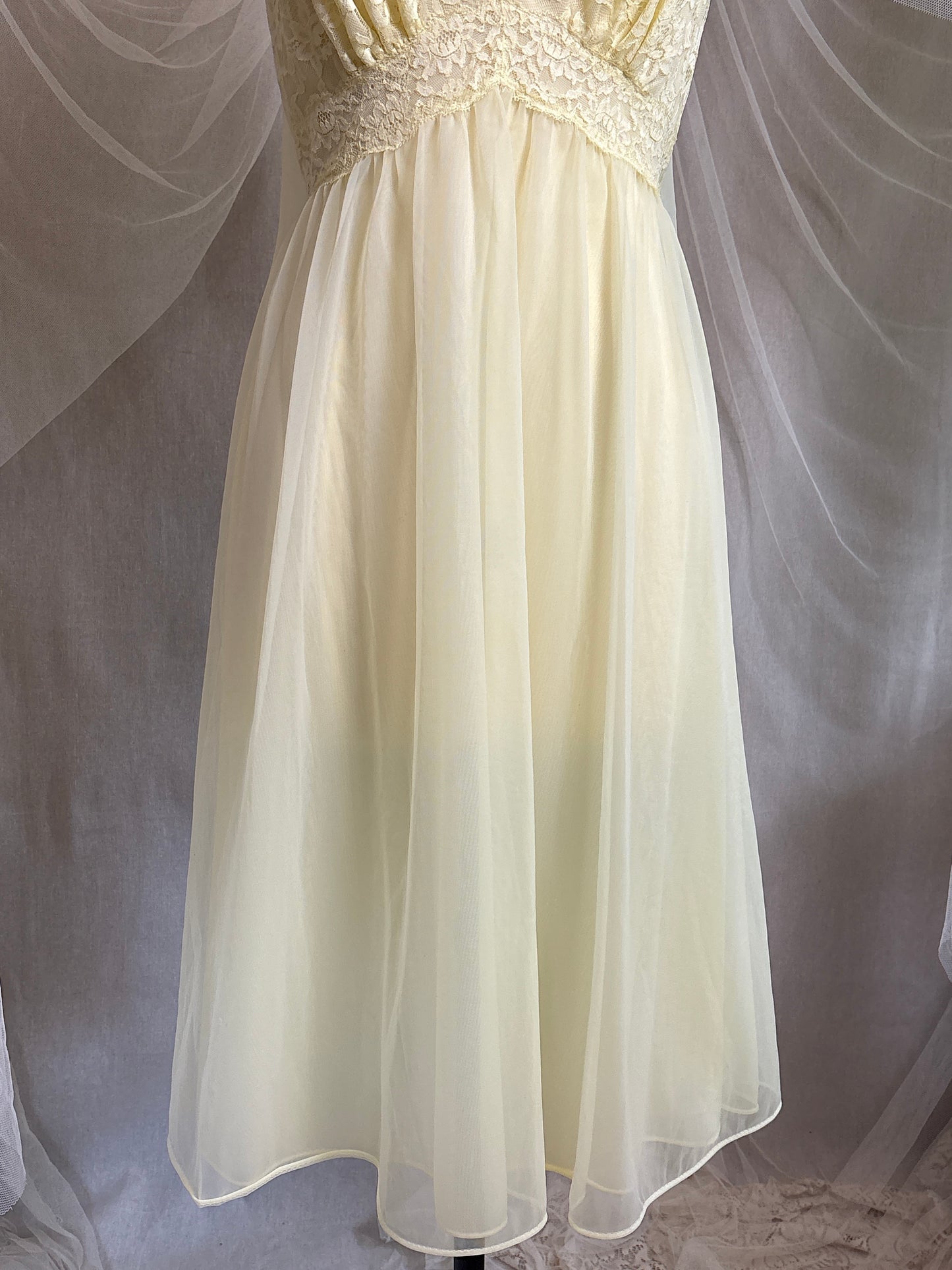 Vintage 1960's Babydoll Nightgown - Light Primrose Yellow Nylon Chiffon with Lace by Vanity Fair | S, M