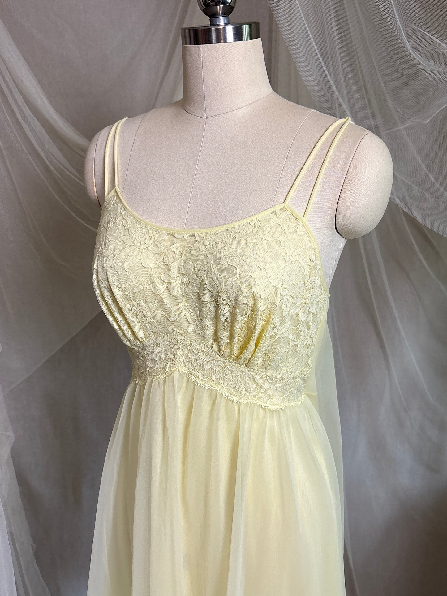 Vintage 1960's Babydoll Nightgown - Light Primrose Yellow Nylon Chiffon with Lace by Vanity Fair | S, M