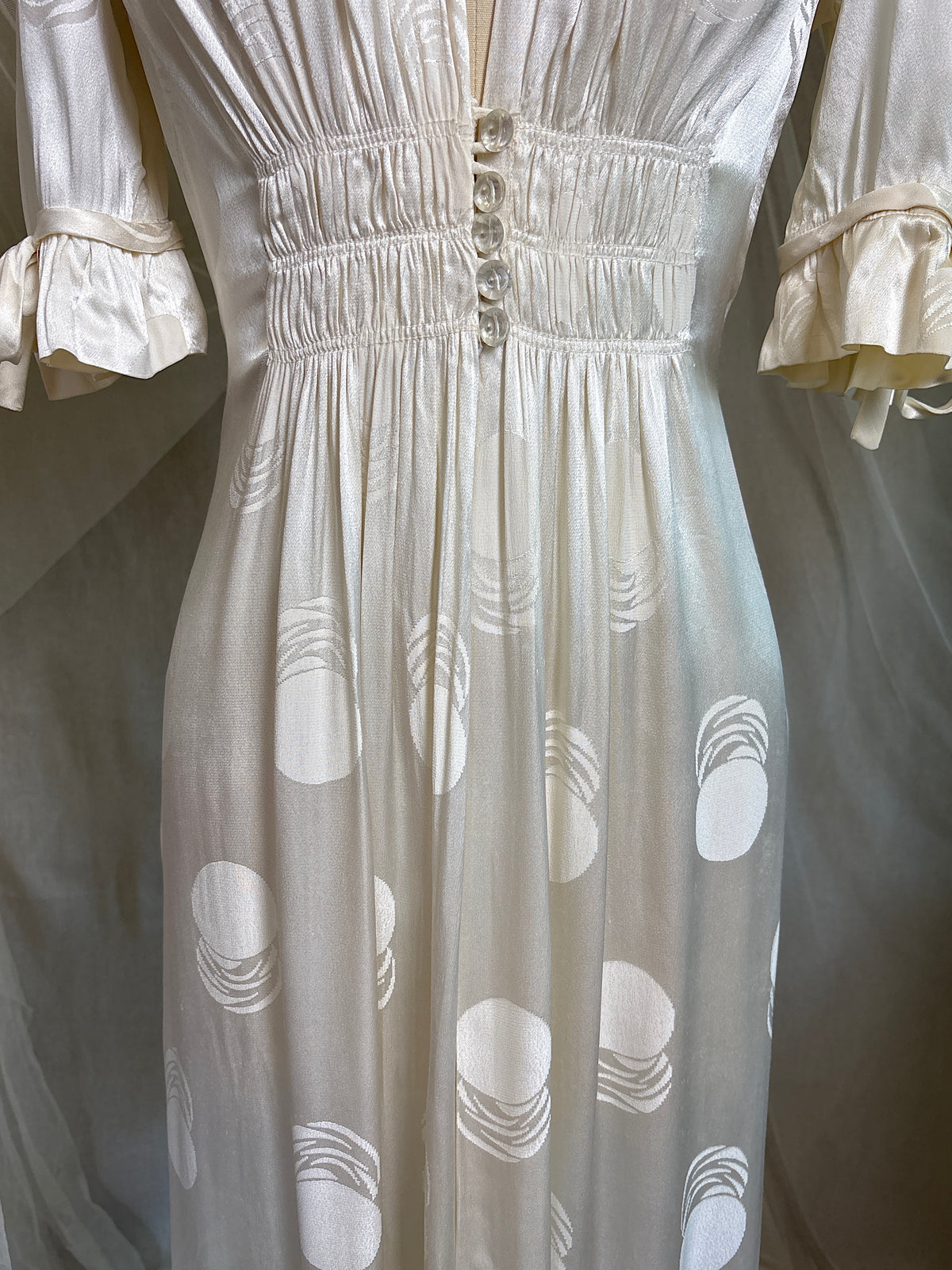 Vintage 1940's Dressing Gown - Pearl White Crepe-Back Rayon Satin with Geo Matte Print | S, M
