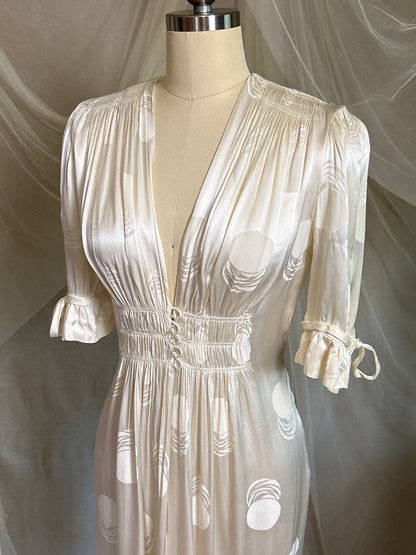 Vintage 1940's Dressing Gown - Pearl White Crepe-Back Rayon Satin with Geo Matte Print | S, M