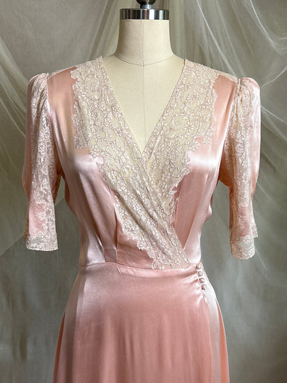 Vintage 1940's Dressing Gown - Dusty Rose Pink Crepe-Back Satin with Keyhole Back | S, M