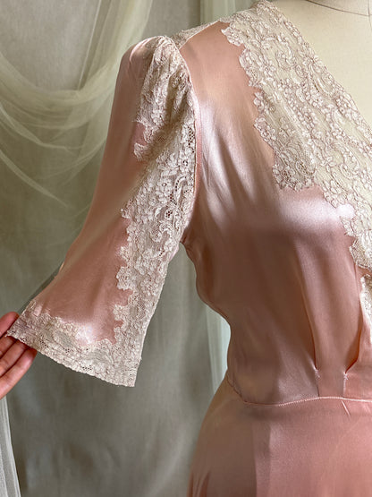 Vintage 1940's Dressing Gown - Dusty Rose Pink Crepe-Back Satin with Keyhole Back | S, M