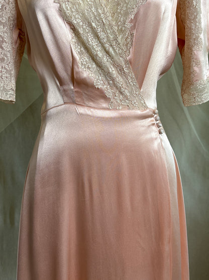 Vintage 1940's Dressing Gown - Dusty Rose Pink Crepe-Back Satin with Keyhole Back | S, M