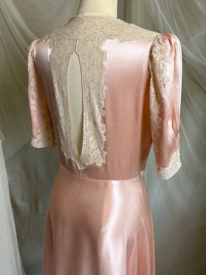 Vintage 1940's Dressing Gown - Dusty Rose Pink Crepe-Back Satin with Keyhole Back | S, M
