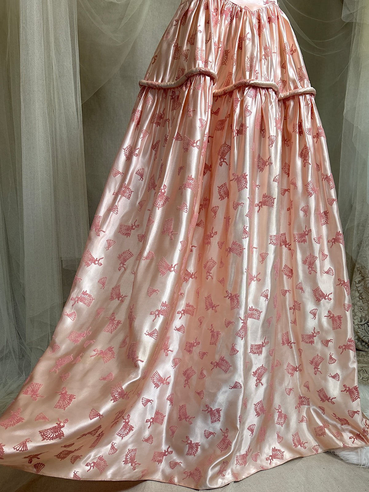 Vintage 1940's - 1950's Evening Gown - Ballet Pink Rayon Satin with Blush Velvet Flamenco Print | XS