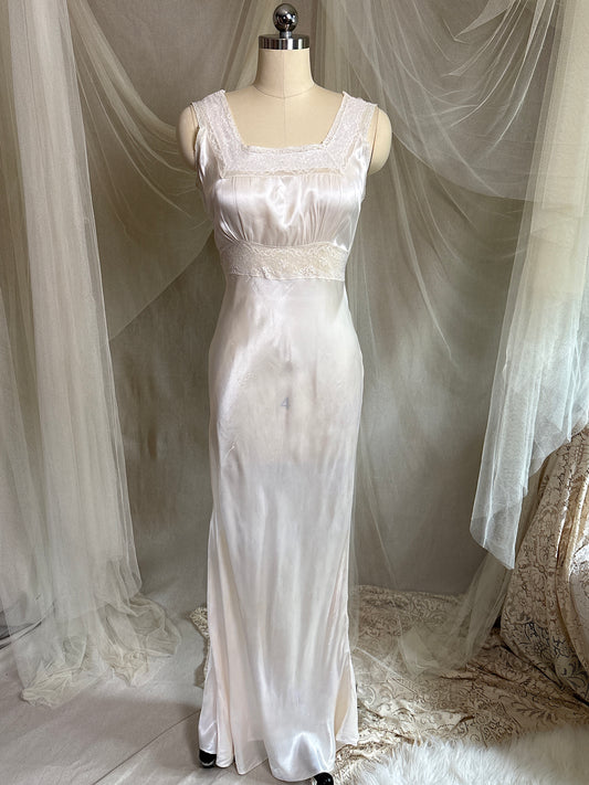 Vintage 1940's Nightgown - Ivory Rayon Satin with Blue Ribbon Inset by Daphne | XS, S