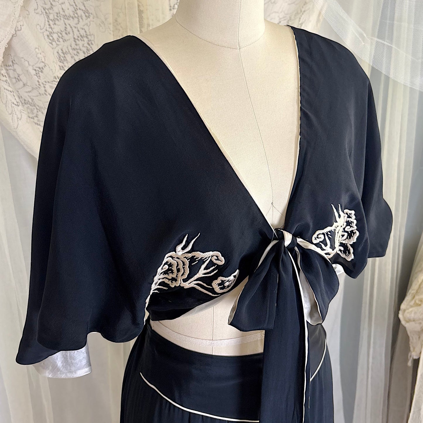 Antique 1920's Black & White Kimono Silk Lounge Set with Dragon Embroidery, size S, M