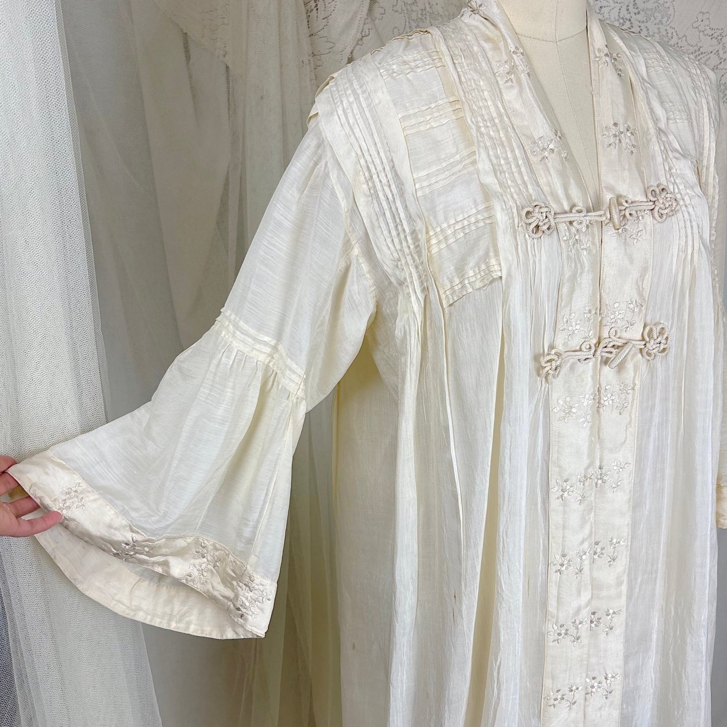 Antique 1900's 1910's Edwardian Robe - Semi Sheer White Silk with Pintuck Detail & Bell Sleeves - Daggers & Dames