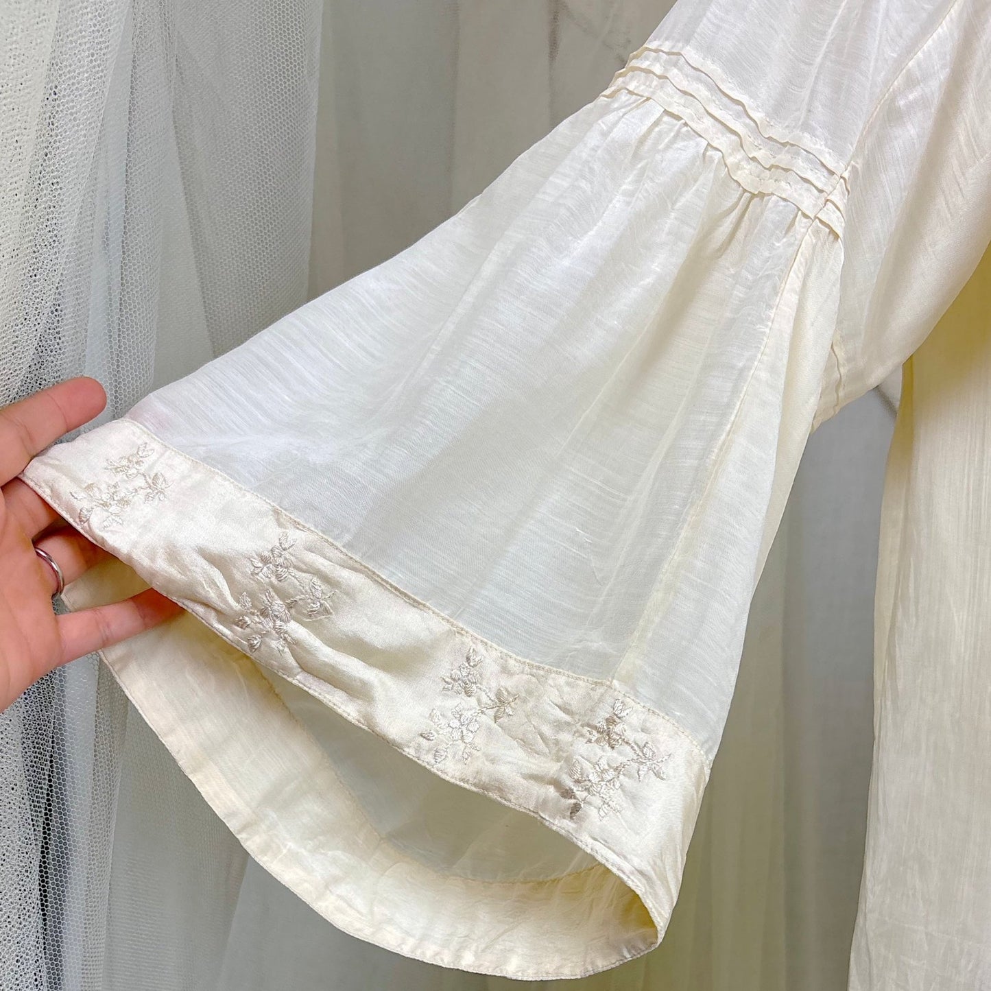 Antique 1900's 1910's Edwardian Robe - Semi Sheer White Silk with Pintuck Detail & Bell Sleeves - Daggers & Dames