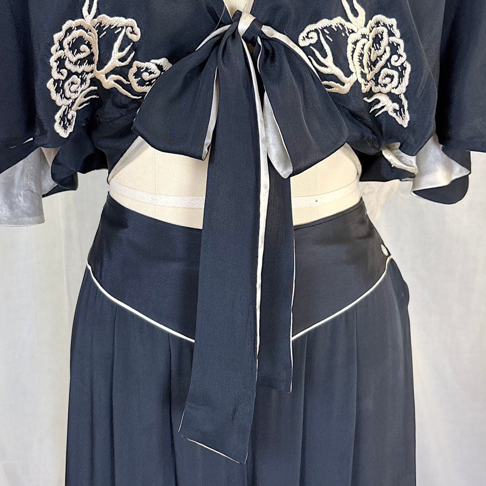 Antique 1920's Black & White Kimono Silk Lounge Set with Dragon Embroidery, size S, M - Daggers & Dames
