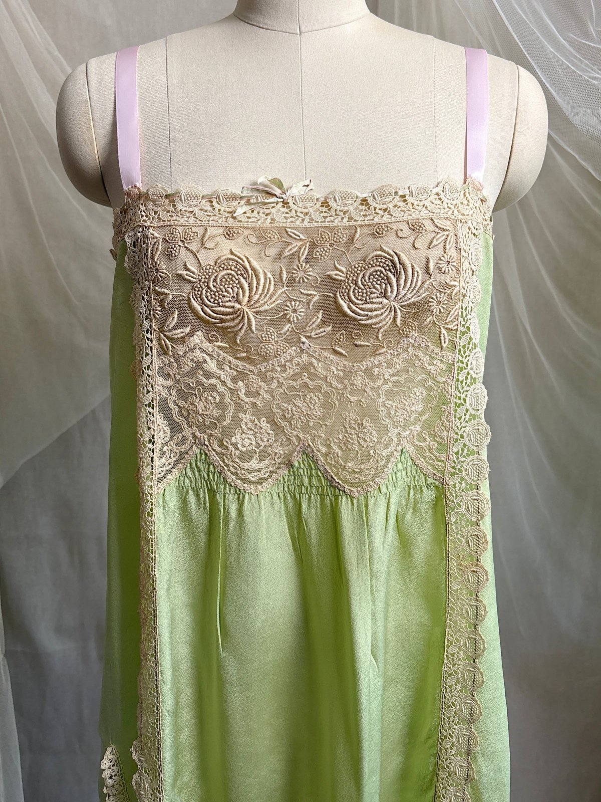 Antique 1920's Chemise - Pistachio Green Silk with Warm Nude Embroidered Lace | M, LG - Daggers & Dames