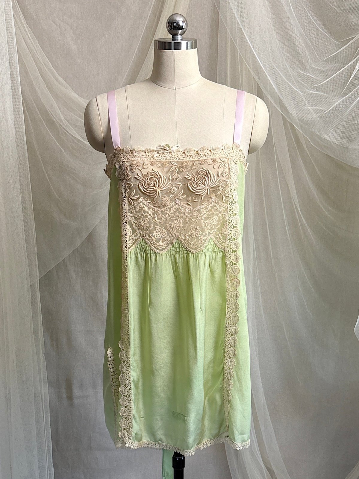 Antique 1920's Chemise - Pistachio Green Silk with Warm Nude Embroidered Lace | M, LG - Daggers & Dames