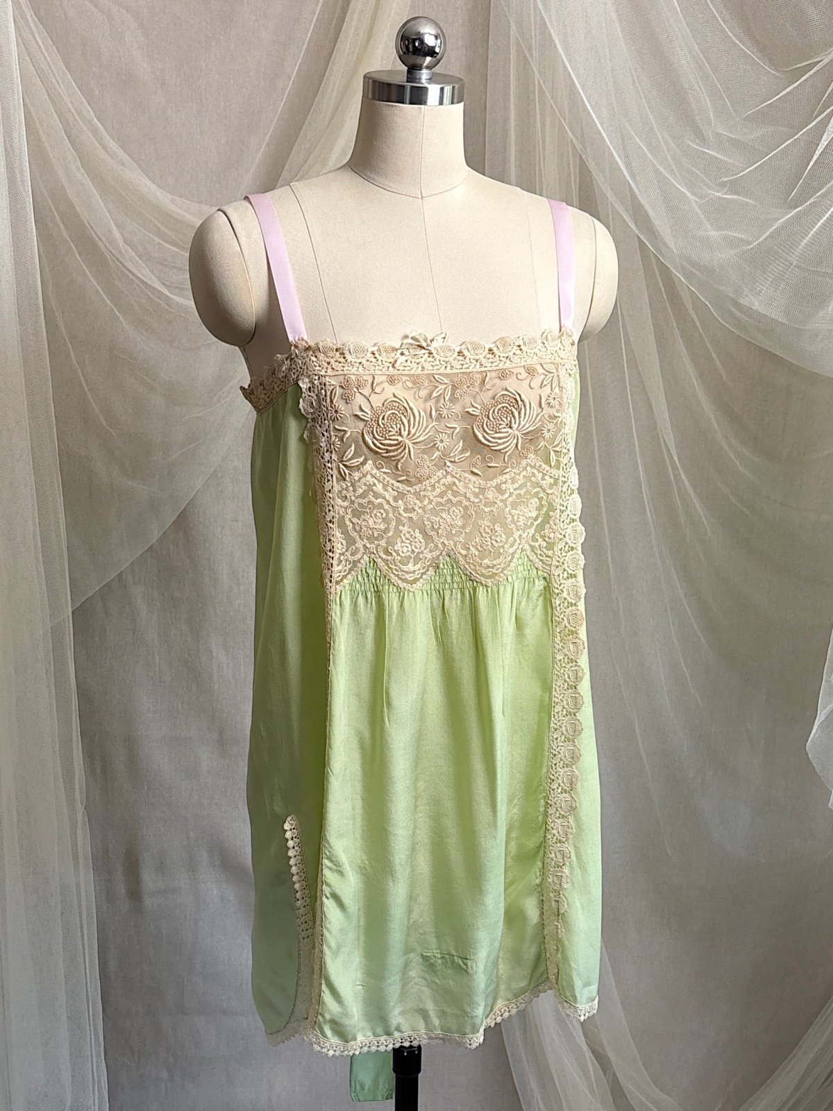 Antique 1920's Chemise - Pistachio Green Silk with Warm Nude Embroidered Lace | M, LG - Daggers & Dames