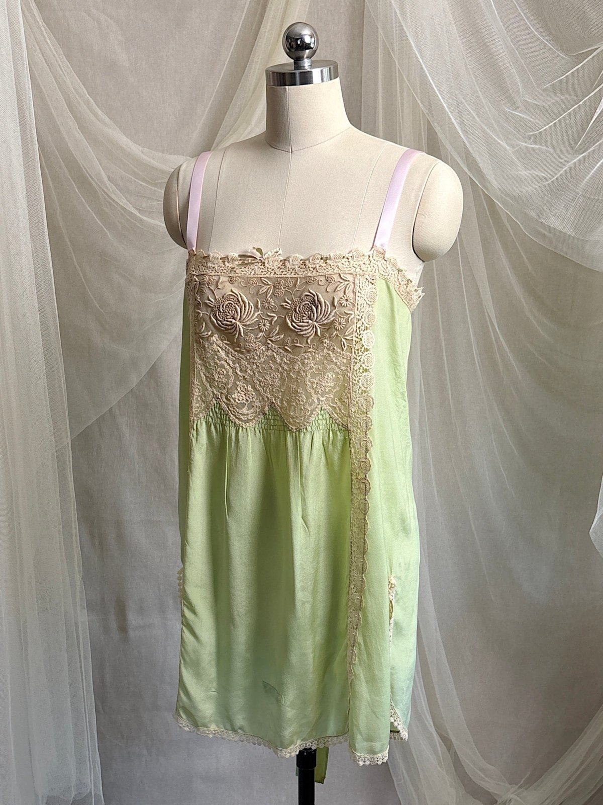 Antique 1920's Chemise - Pistachio Green Silk with Warm Nude Embroidered Lace | M, LG - Daggers & Dames
