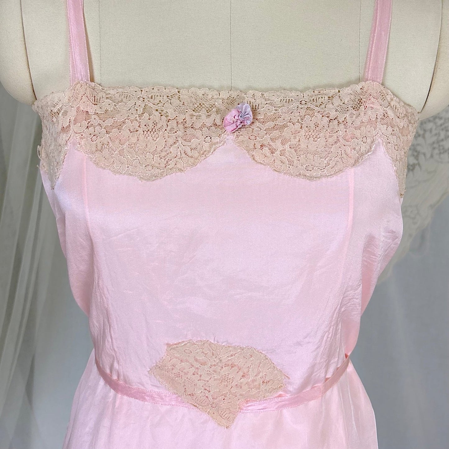Antique 1920's Pale Pink Silk Chemise with Ecru Cotton Lace, size XS, S - Daggers & Dames