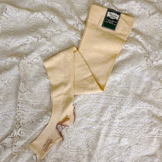 Antique 1920's Warm Ivory Cotton Knit Stockings size 8 - 8.5, by Mavi's Undalegin - New with Original Tag - Daggers & Dames