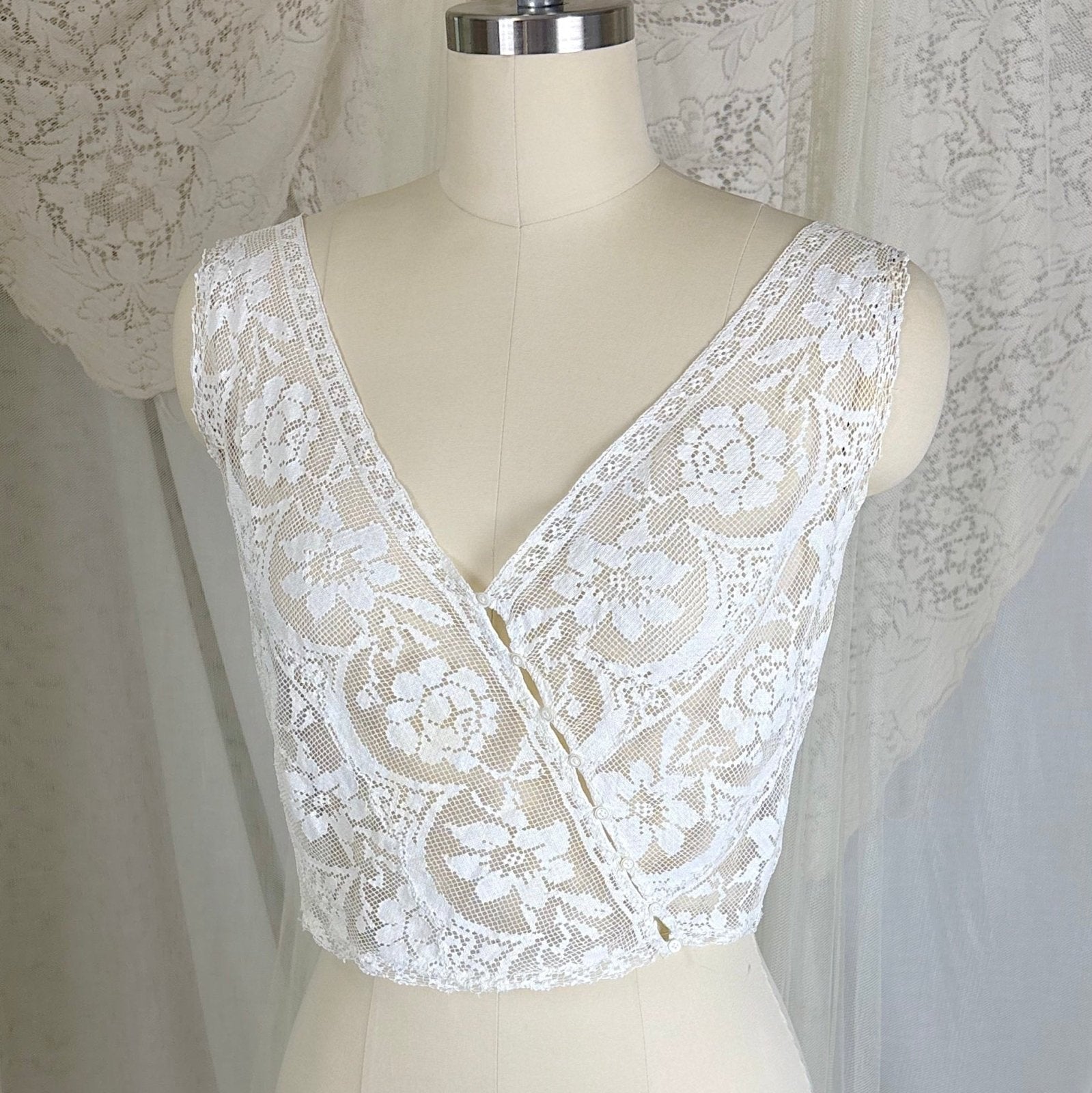 Antique Edwardian 1910's Filet Lace Camisole with Asymmetrical Button Closure, size M - Daggers & Dames