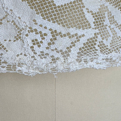 Antique Edwardian 1910's Filet Lace Camisole with Asymmetrical Button Closure, size M - Daggers & Dames