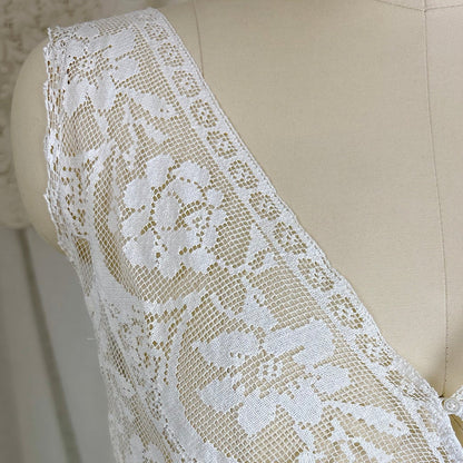 Antique Edwardian 1910's Filet Lace Camisole with Asymmetrical Button Closure, size M - Daggers & Dames