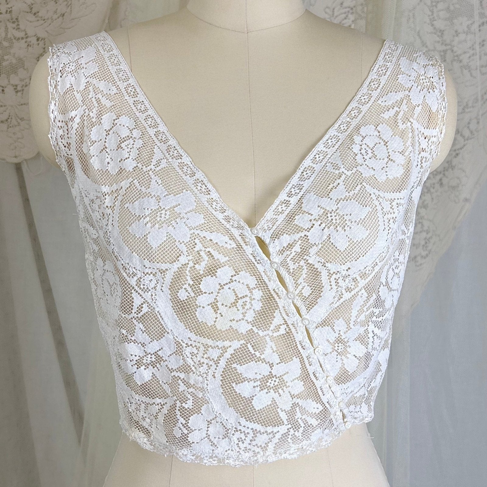 Antique Edwardian 1910's Filet Lace Camisole with Asymmetrical Button Closure, size M - Daggers & Dames