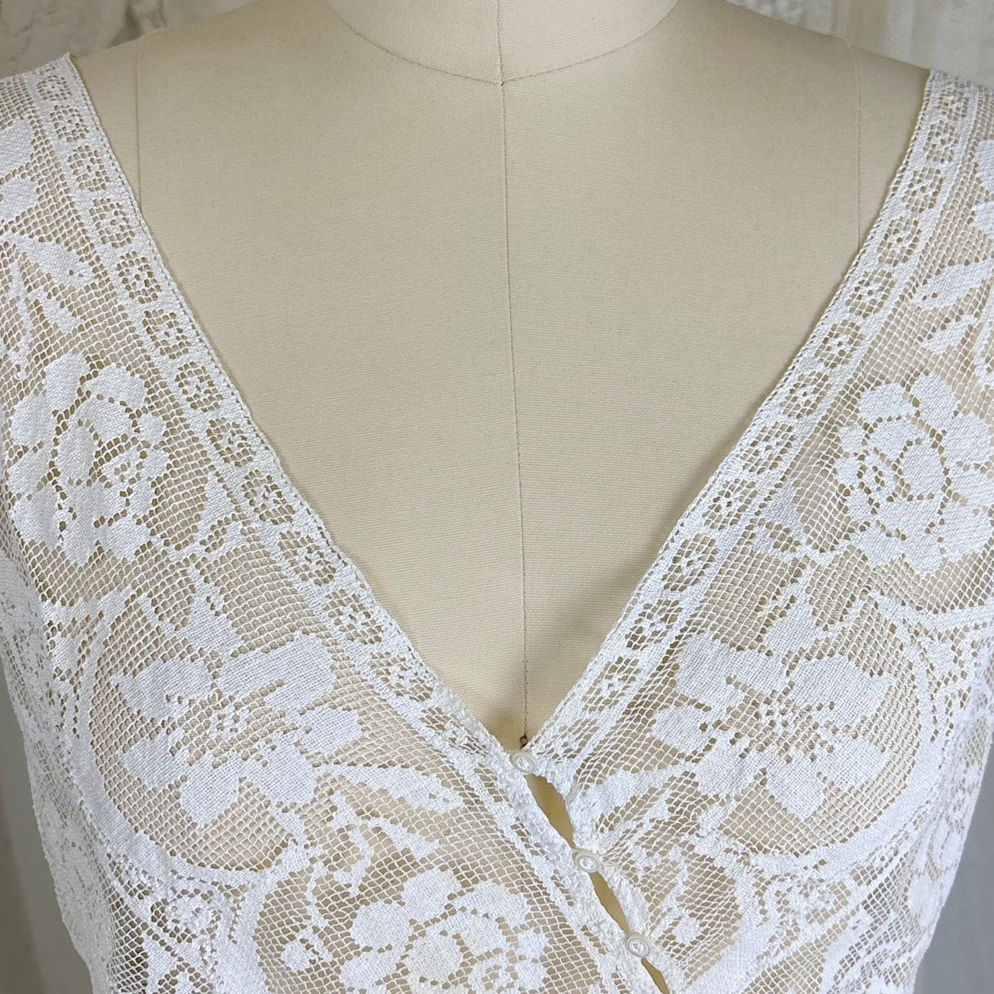 Antique Edwardian 1910's Filet Lace Camisole with Asymmetrical Button Closure, size M - Daggers & Dames