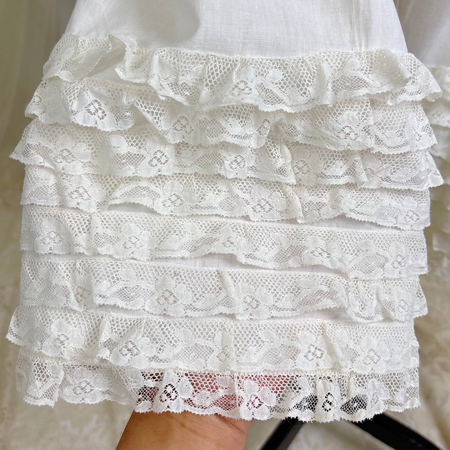 Antique Edwardian 1910's White Cotton Bloomers with Ruffled Bobbin Lace, size S, M, LG - Daggers & Dames