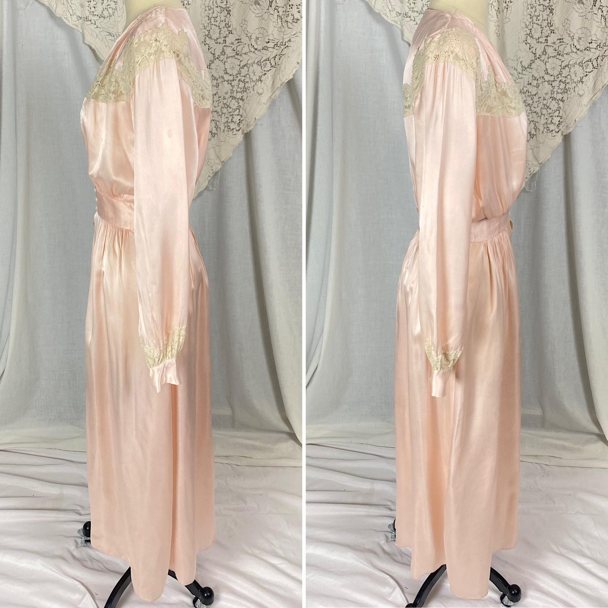 Vintage 1940's Dressing Gown Robe | Pale Petal Pink Rayon Satin with Floral Cotton Lace | Size S