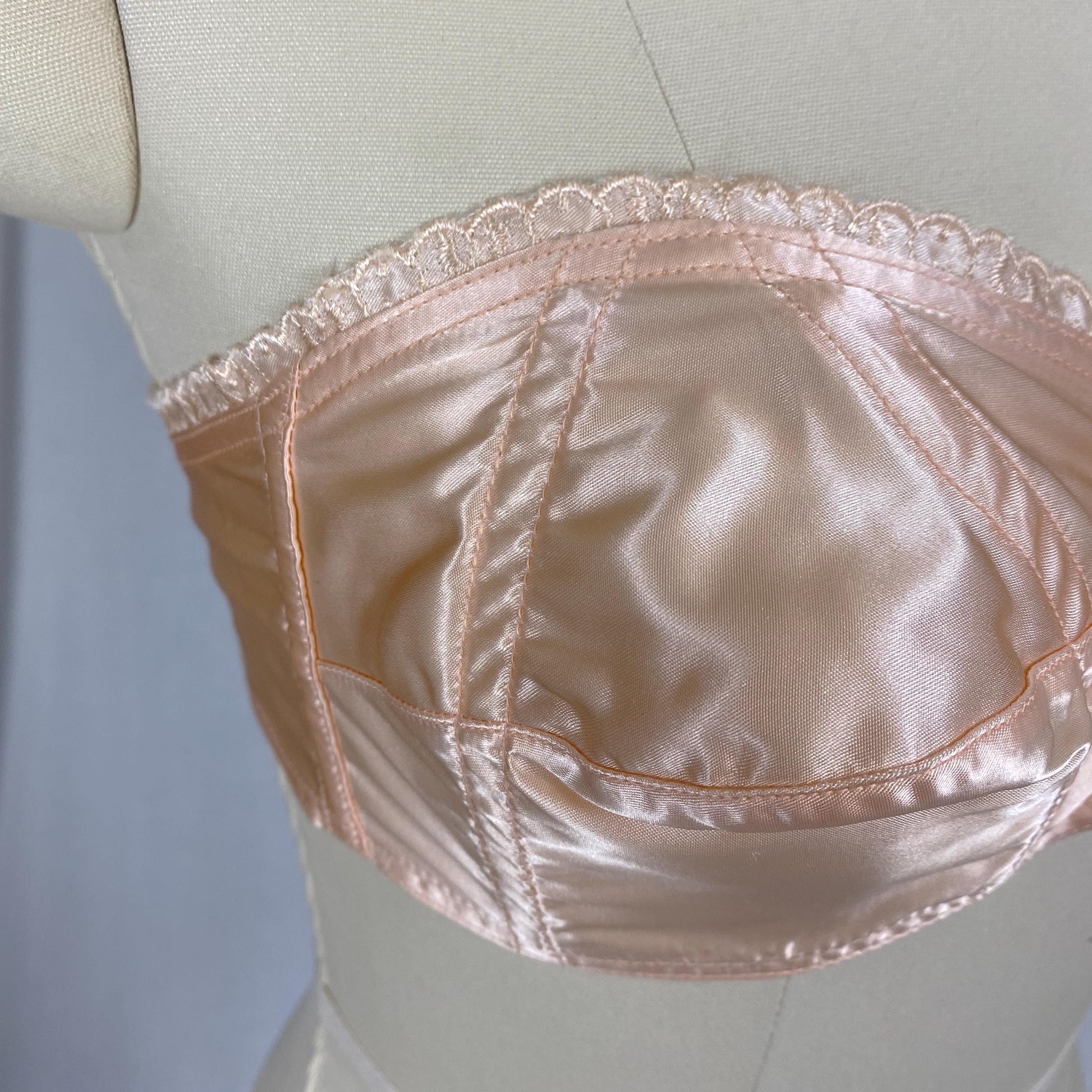 Vintage 1940's - 1950's Cathedral Bra | Peachy Pink Rayon Acetate Satin with Embroidered Scalloped Trim | Size XS | Stardust New with Tags