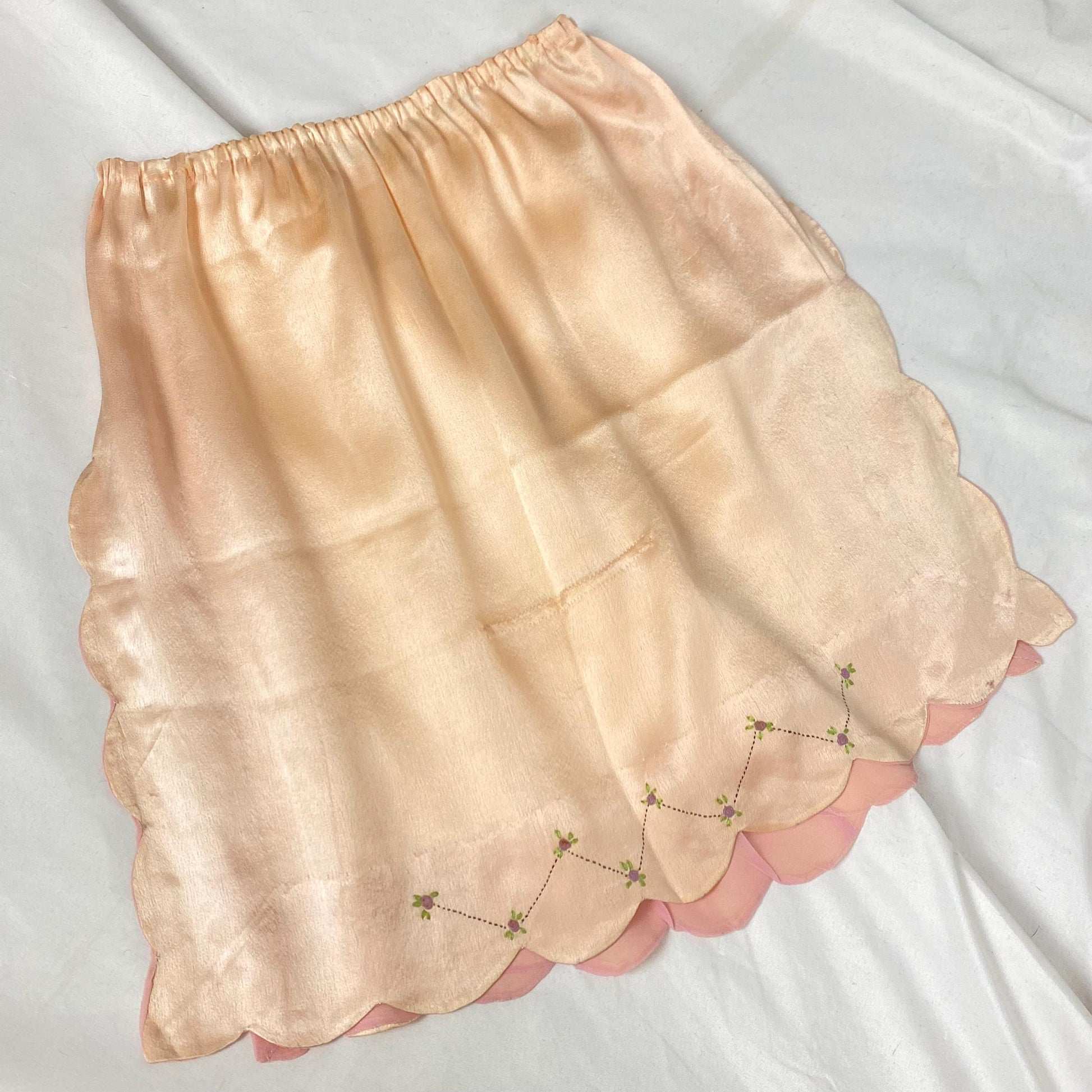 Vintage 1920's Tap Pants | Pale Peach Silk with Pink Chiffon Trim & Purple Embroidered Flowers | Size S