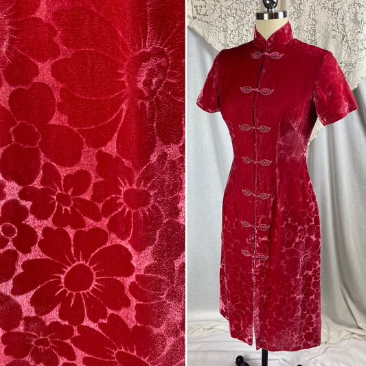 Vintage 1960's Wiggle Dress | Bold Magenta Floral Devore Velvet with Frog Buttons | Size XS
