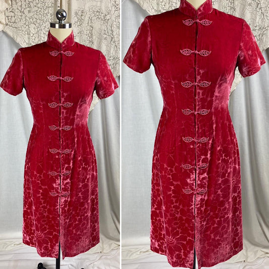 Vintage 1960's Wiggle Dress | Bold Magenta Floral Devore Velvet with Frog Buttons | Size XS