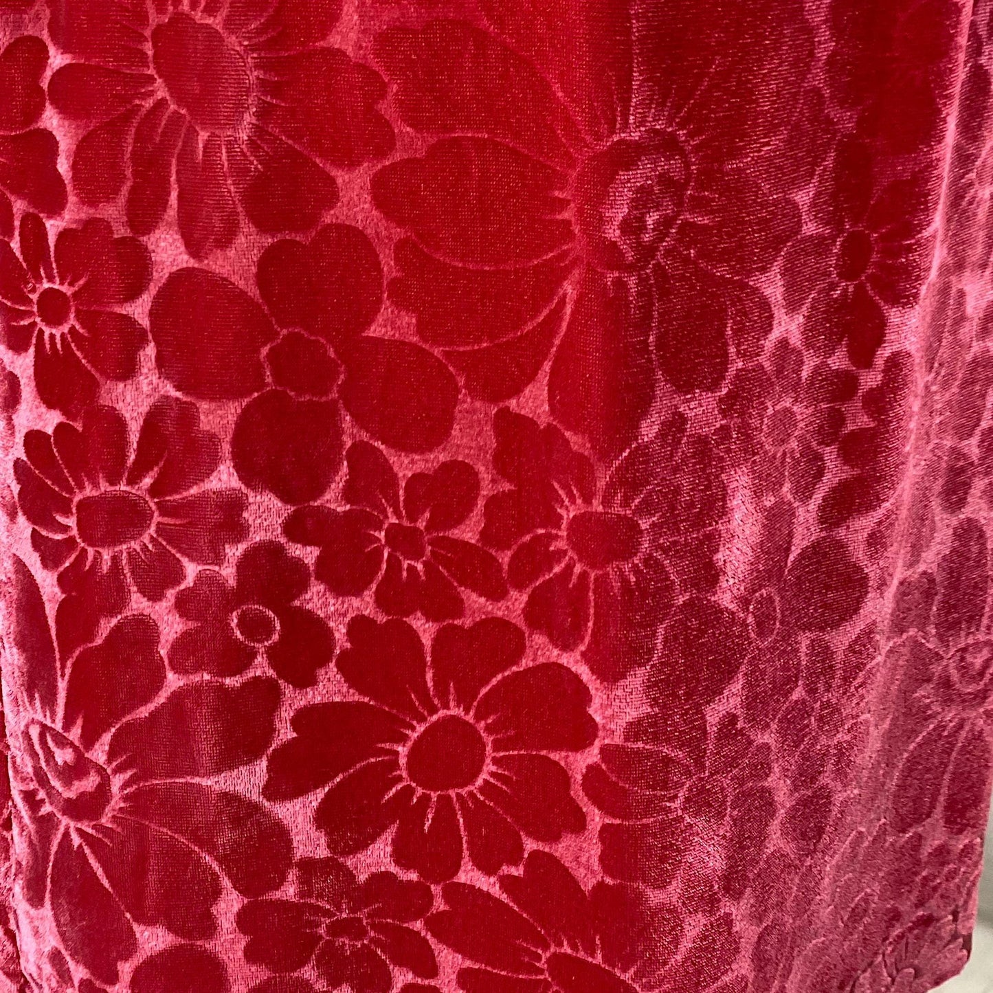 Vintage 1960's Wiggle Dress | Bold Magenta Floral Devore Velvet with Frog Buttons | Size XS