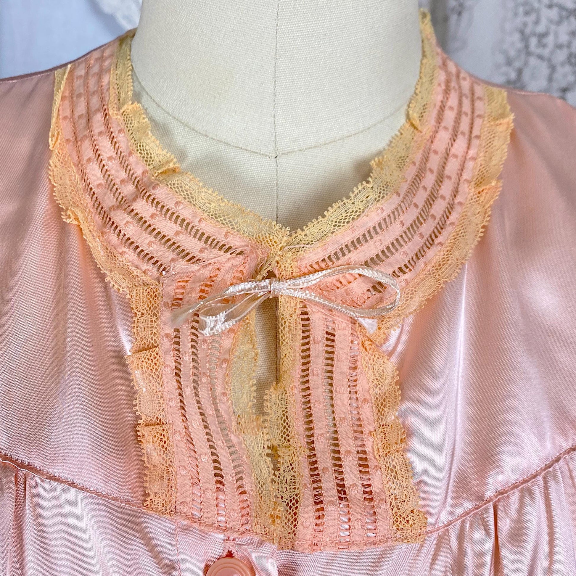 Vintage 1940's Pajama Set | Rosy Pink Rayon Satin with Ruffled Lace & Satin Damask Collar | Size XS, S | Little Miss Dixie - Never Worn